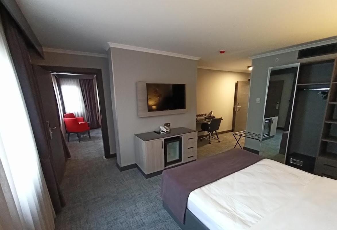 Days Hotel By Wyndham Ankara Cankaya ภายนอก รูปภาพ