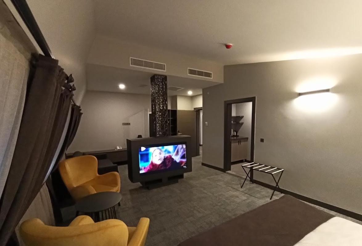 Days Hotel By Wyndham Ankara Cankaya ภายนอก รูปภาพ